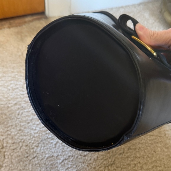 Vintage Salvatore Ferragamo Black Leather Bucket Bag with Gold Accent - Picture 5 of 10